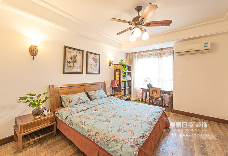 东南亚装修风格_卧室|业主是三代同堂的幸福之家，对居所的舒适性、宽阔的空间有较高的要求。