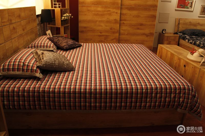小桔灯 12多格床头+低床箱图片
