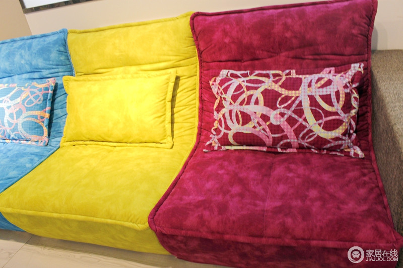 安达尔 彩色沙发四件套图片