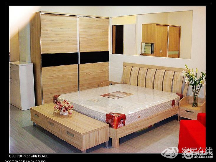 永裕轩 YYX-9整体家具（双人床 衣柜 床头柜 茶几）图片