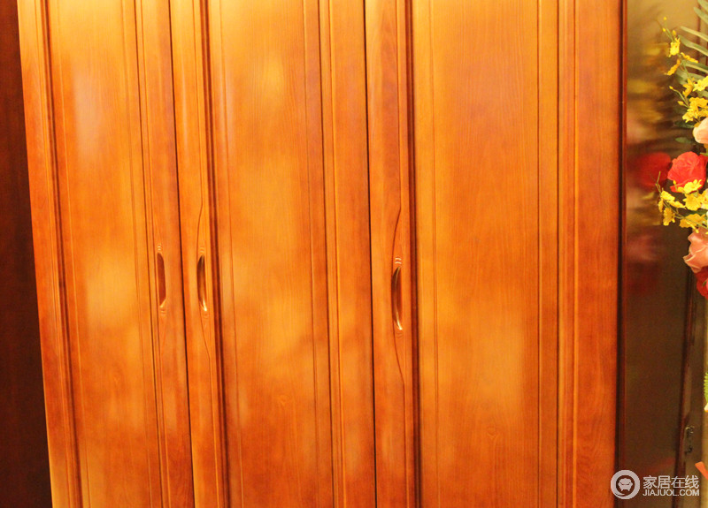 京都实木 三门柜图片