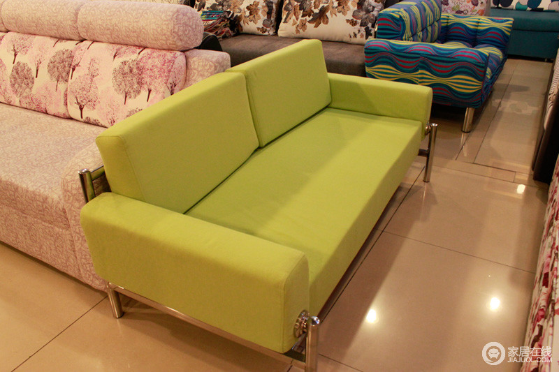 时尚飞翔 日式绿色沙发床图片
