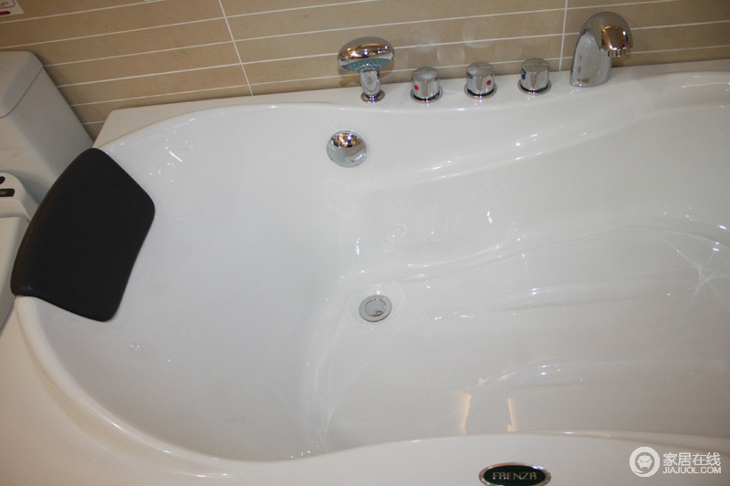 法恩莎 F1501SQ浴缸图片
