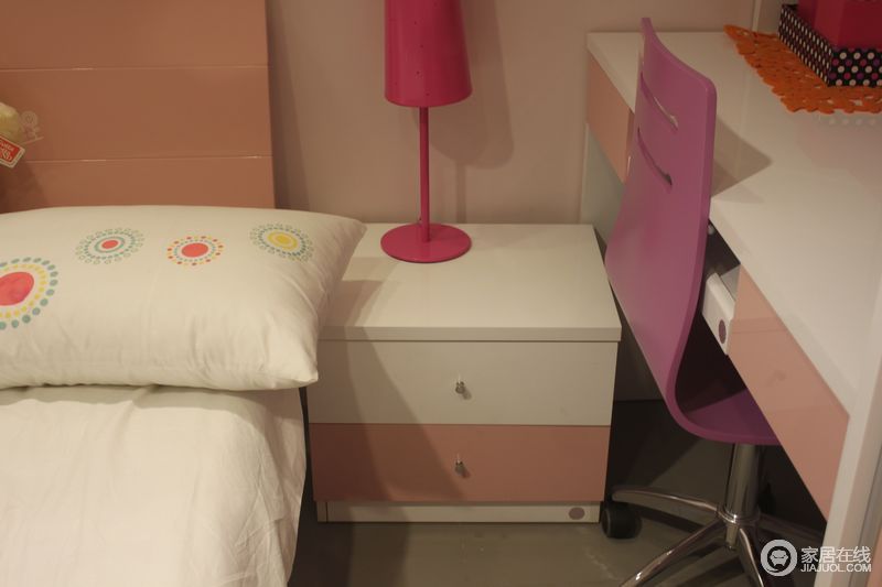 欧瑞 C02T1床头柜图片