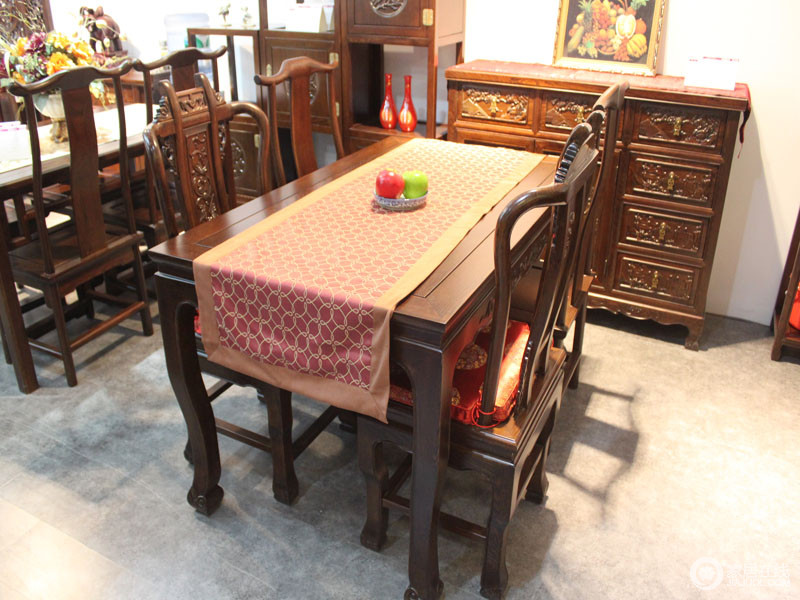 江南神龙 雕龙餐桌图片