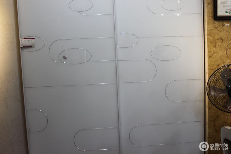 德耐尔 玻璃推拉衣柜门图片