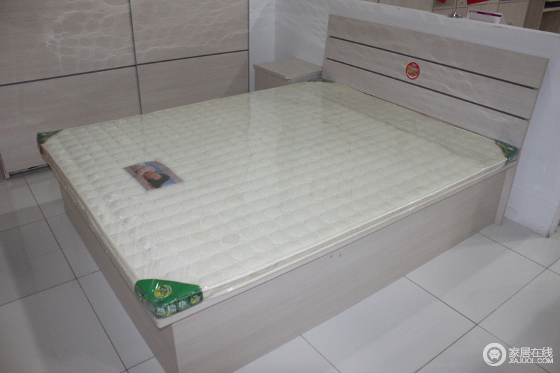 华楠家具 1.8米双人床图片