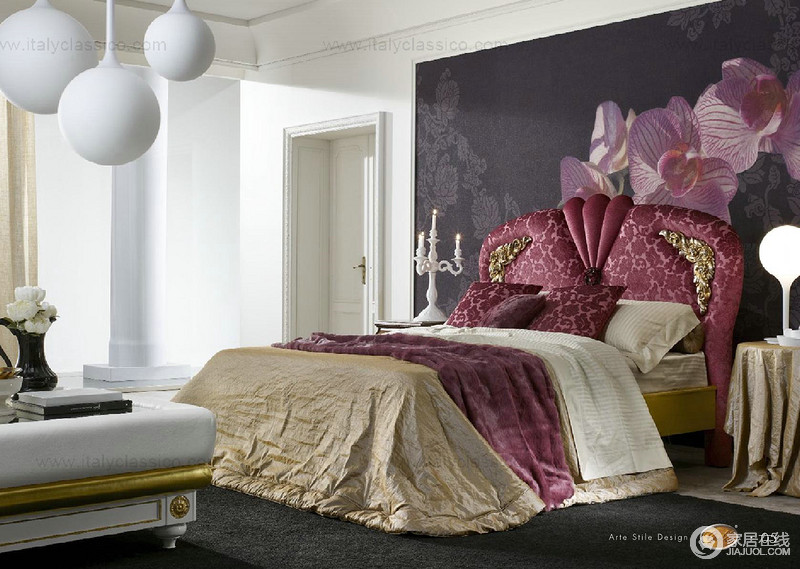 Grilli 玫红色优雅双人床图片